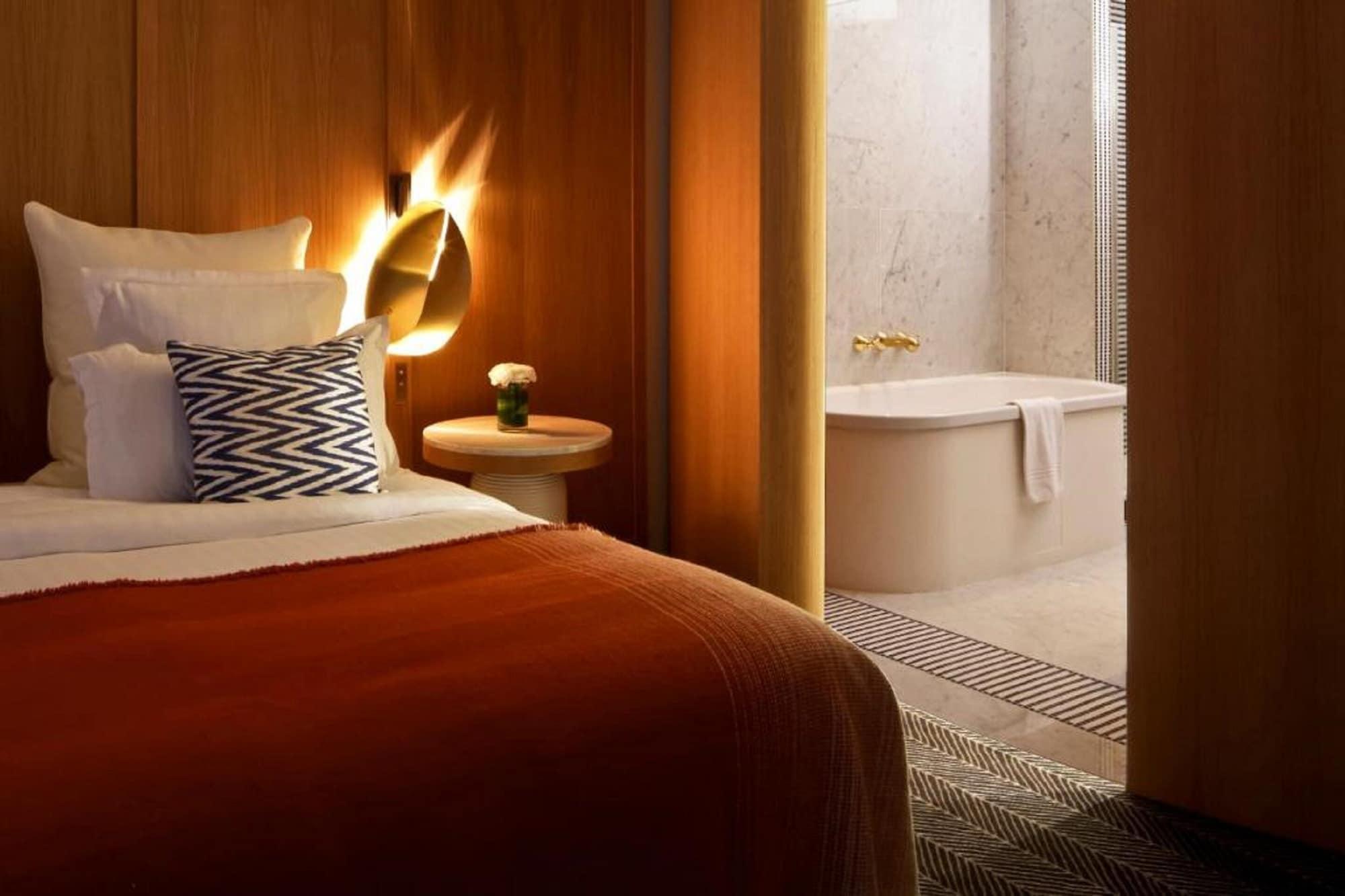 Hotel Vernet Champs Elysees Paříž Pokoj fotografie
